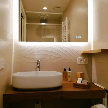 Апартаменты Stylish Mini Break In Ponte Milvio *
