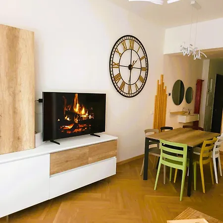 Stylish Mini Break In Ponte Milvio Apartman *