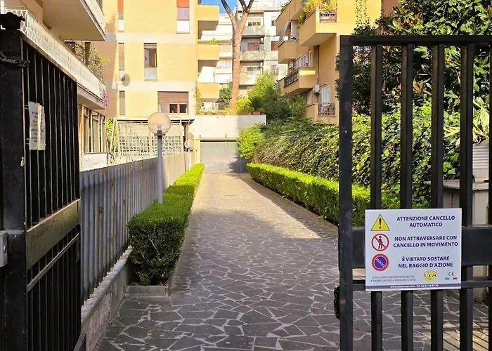 Stylish Mini Break In Ponte Milvio Apartman *