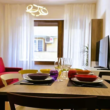 Stylish Mini Break In Ponte Milvio Apartmán