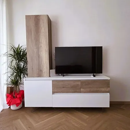 Stylish Mini Break In Ponte Milvio Apartmán Řím