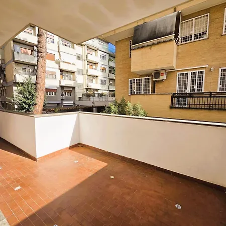 Stylish Mini Break In Ponte Milvio Lejlighed Rom