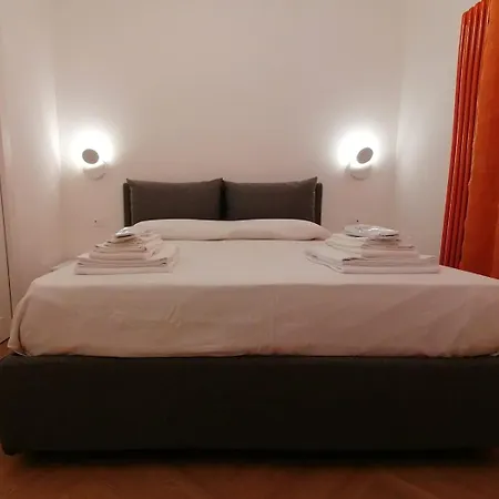 Stylish Mini Break In Ponte Milvio Apartment